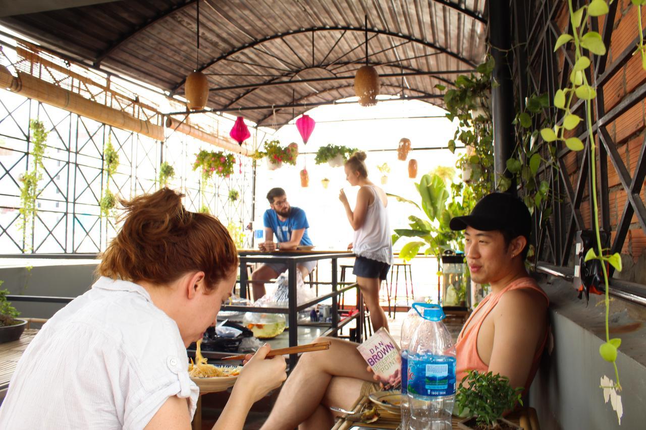 The Like Hostel & Cafe Ho Chi Minh City Exterior photo
